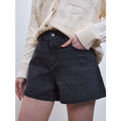 Short Flat Black