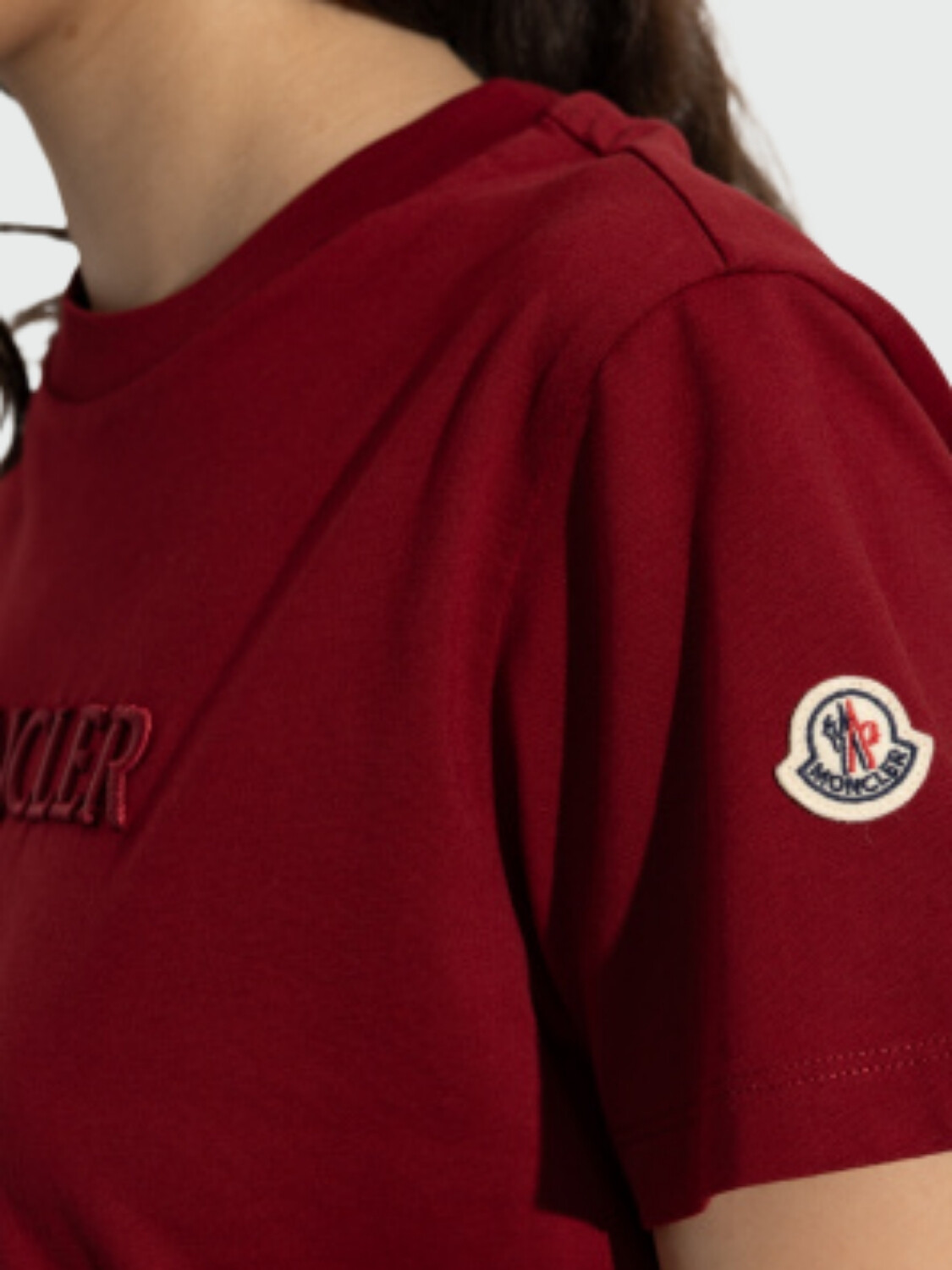 MONCLER - CAMISETA LOGO BORDADO 460
