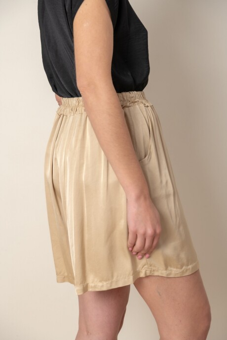 SHORT AURA Camel