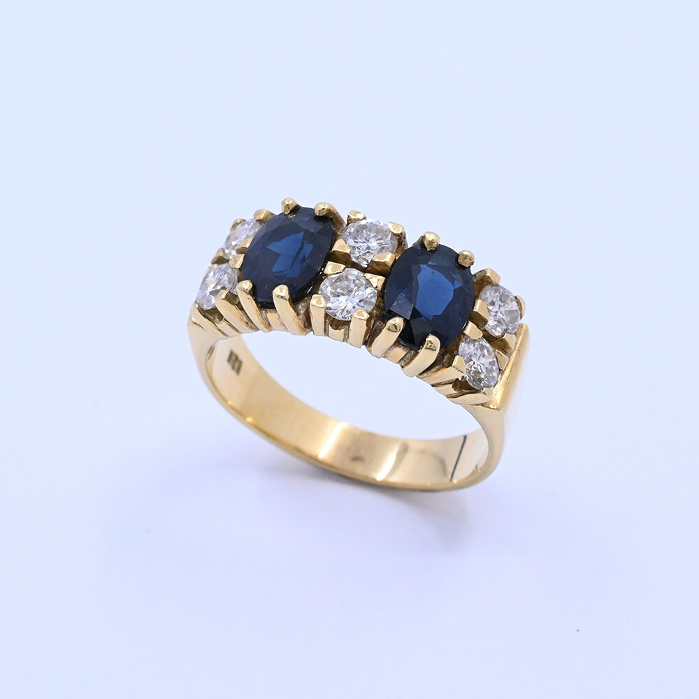 Anillo oro 18K con brillantes y zafiros Anillo oro 18K con brillantes y zafiros