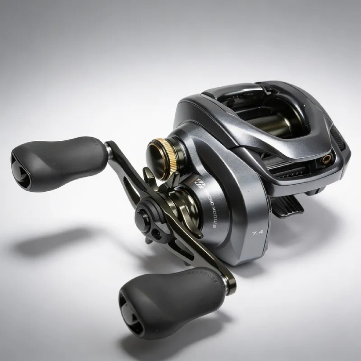 Reel Shimano Curado DC - 150XG DERECHO 