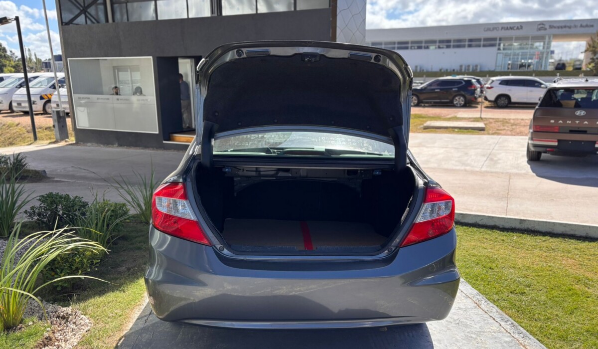 Honda Civic 1.8 EXS MT - 2012 Honda Civic 1.8 EXS MT - 2012