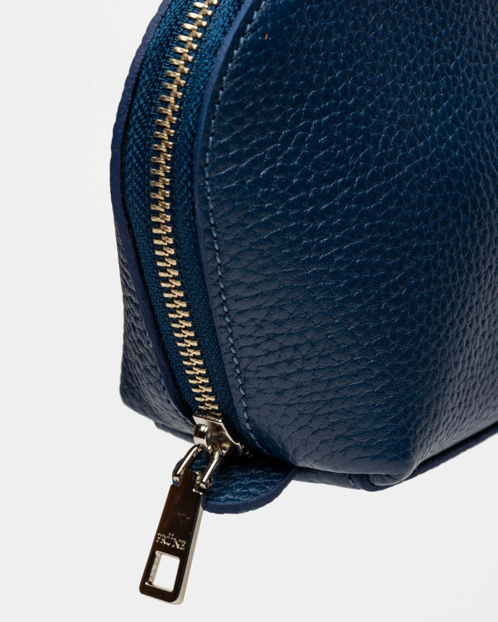 Porta Cosméticos Sun En Cuero Graneado Azul