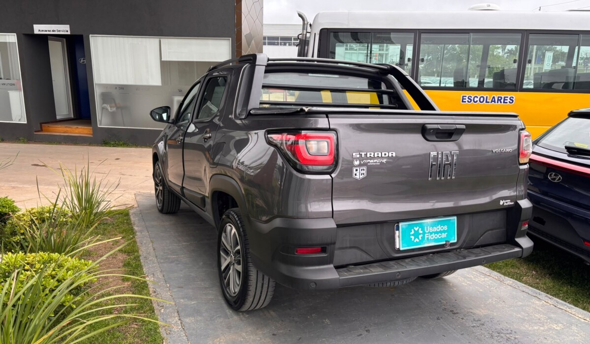 Fiat Strada Volcano - 2022 Fiat Strada Volcano - 2022