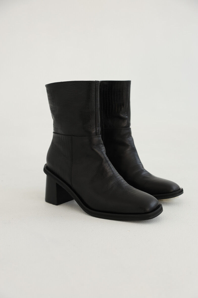Bota Julia Short Negro