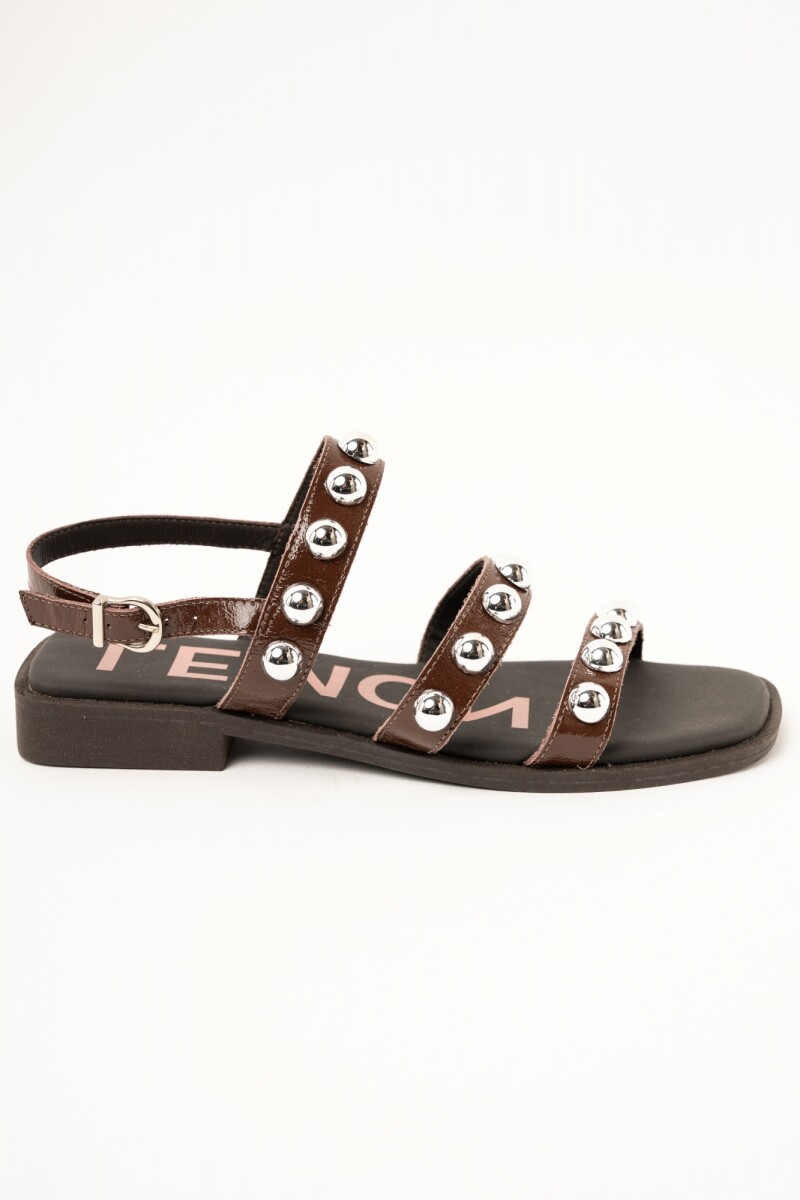 Sandalia De Tiras Con Tachas - Chocolate 