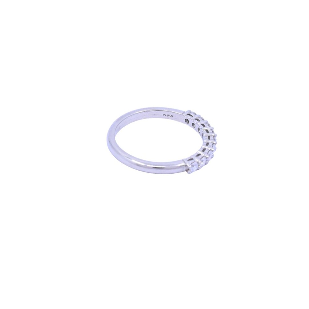 Anillo Tiffany & Co platino 950 y 9 brillantes. Anillo Tiffany & Co platino 950 y 9 brillantes.