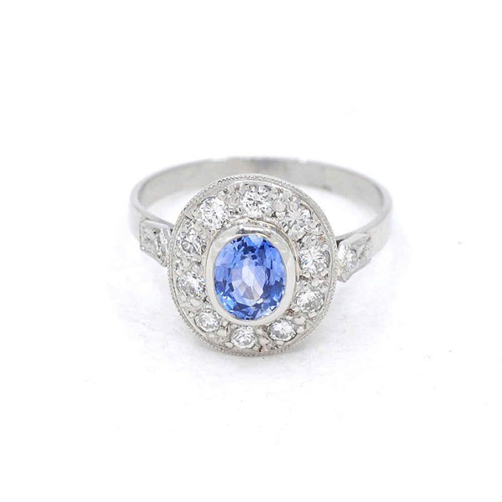 Anillo En Platino Con Brillantes Y Zafiro Central Anillo En Platino Con Brillantes Y Zafiro Central