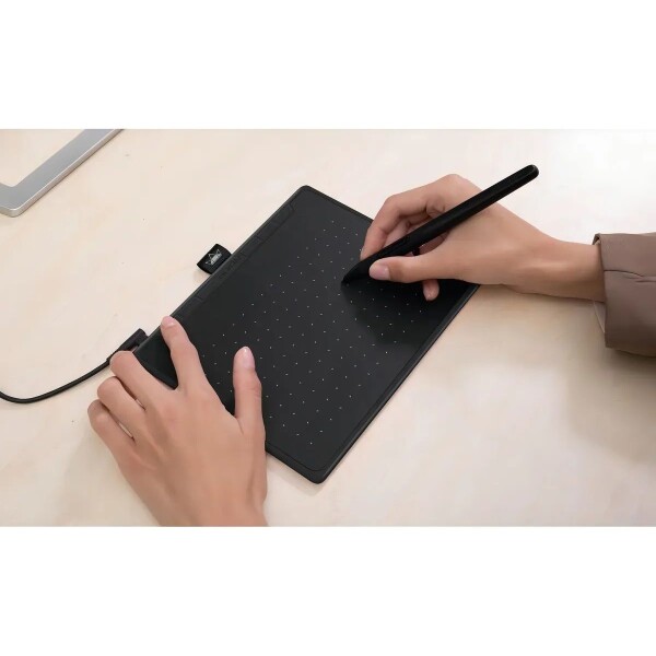 Tableta Digitalizadora Huion Rts-300 Lápiz Usb-c NEGRO