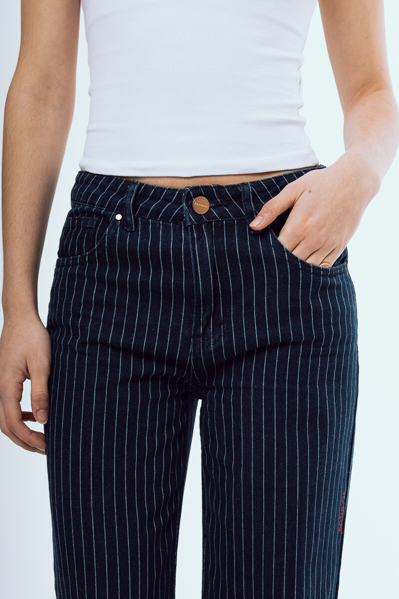 Broid Blue