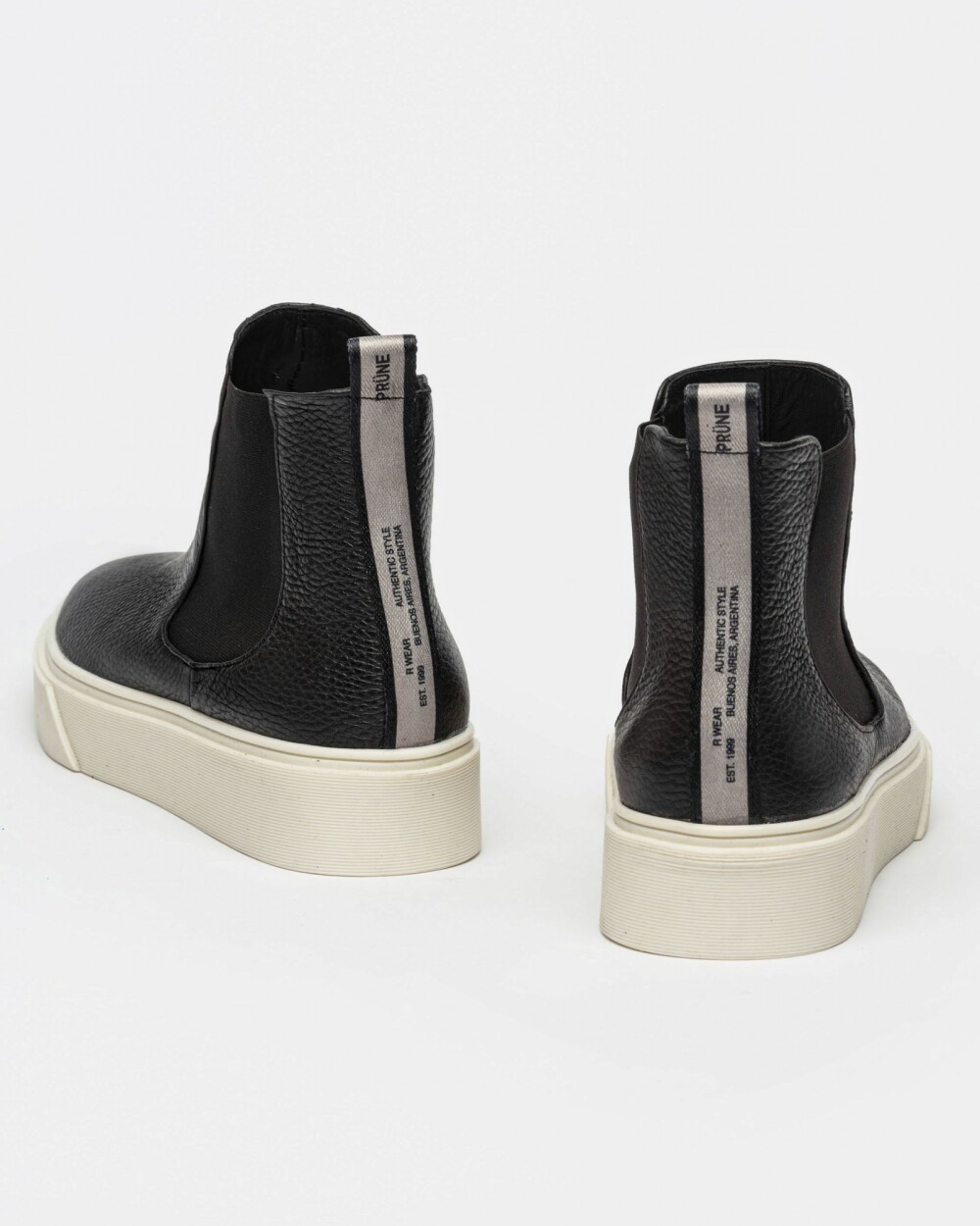 Sneaker Billie En Cuero Graneado Negro