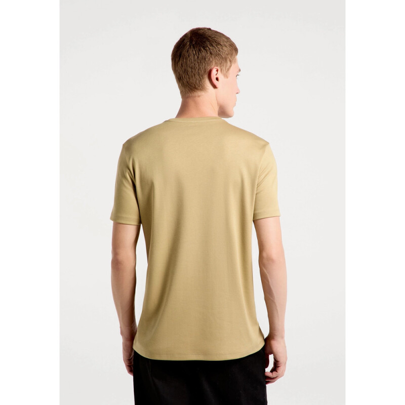 CAMISETA MM MASC OLIVA MEDIO