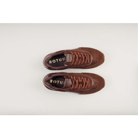 Champion Sari Brownie