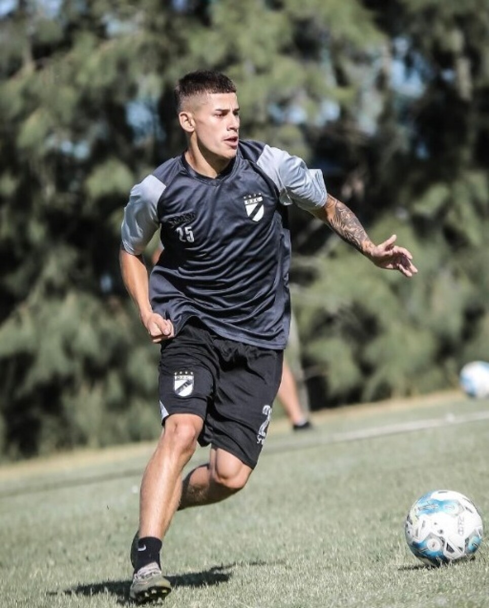 Camiseta entrenamiento Danubio 2024 