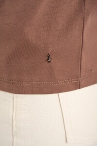 Remera Algodon Peinado Escote Lurex Mocha