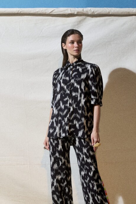 Camisa Cali Animal Chic Camisa Cali Animal Chic