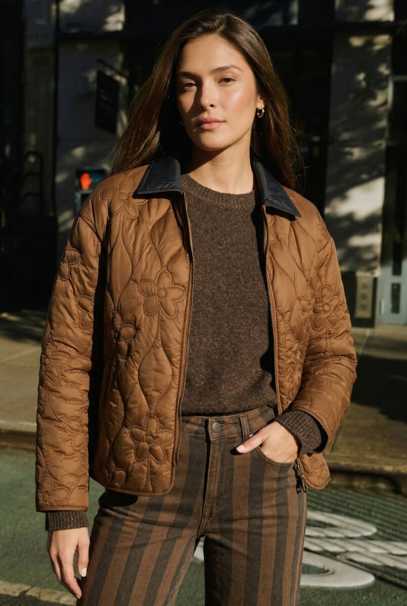 Campera Capitoneada Flores - Chocolate 