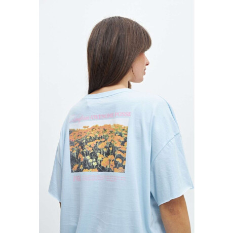 Remera Nadir Celeste
