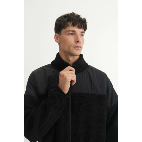 Campera sherpa March Negro