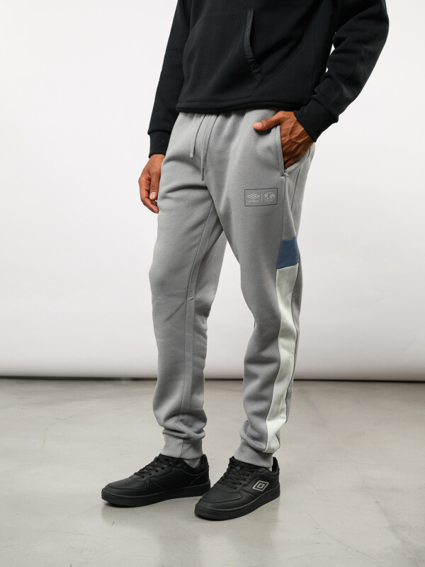 Pantalón District Umbro Hombre 005