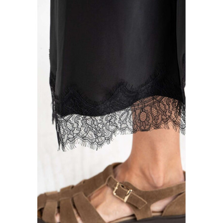 Falda Midi Satinada Negro