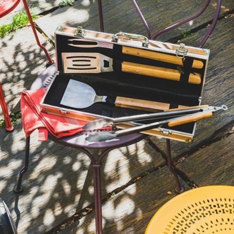 Kit parrillero Set de 4 piezas para asado en valija Kit parrillero Set de 4 piezas para asado en valija