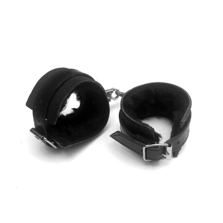 Esposas Cuero con Peluche y Mosquetón Esposas Cuero con Peluche y Mosquetón