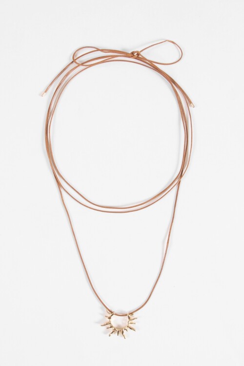 Collar cordón dije sol dorado
