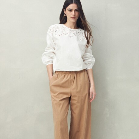 PANTALÓN AKARU Marron