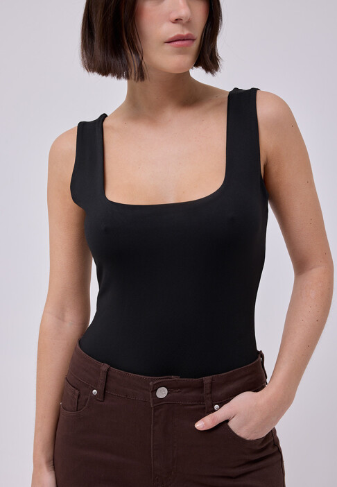 Body Cala Negro