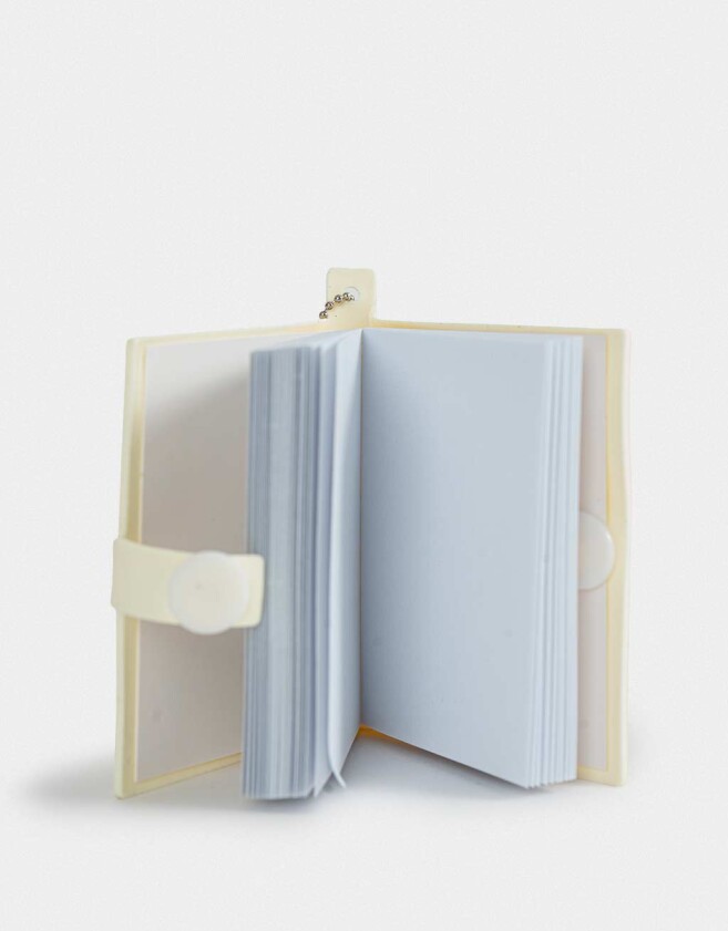 Llavero Silicona Llavero & Charm Libreta Korean Food - Blanco Crudo