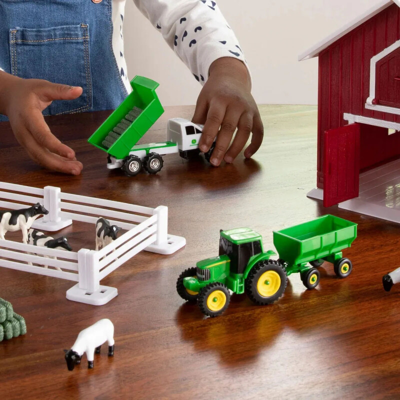 Granero rojo a escala 1/64 John Deere Granero rojo a escala 1/64 John Deere