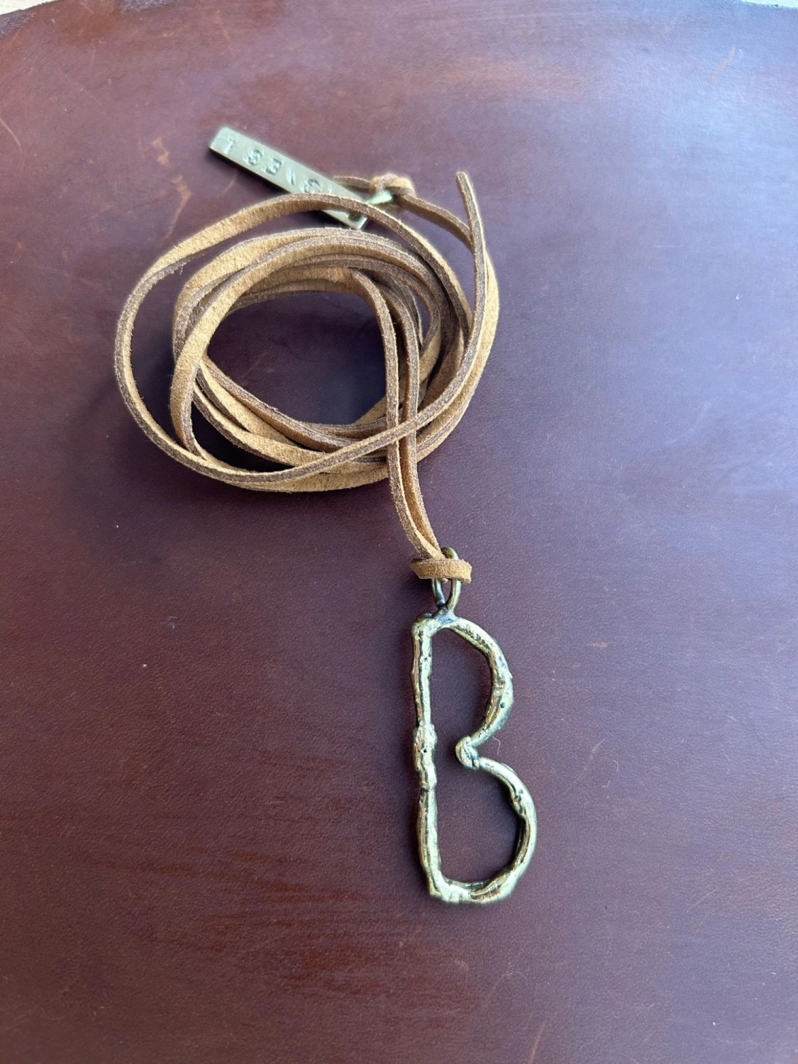 Spelling Necklace - B dorado n/a