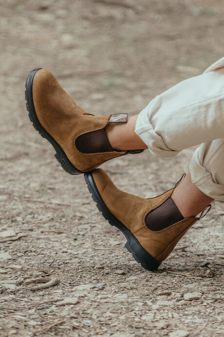 Botas 562 Elastic Side V Cut Crazy Horse Brown