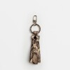 Llavero Melly En Cuero Pythone Beige