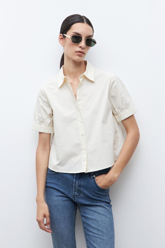 Camisa manga corta beige claro