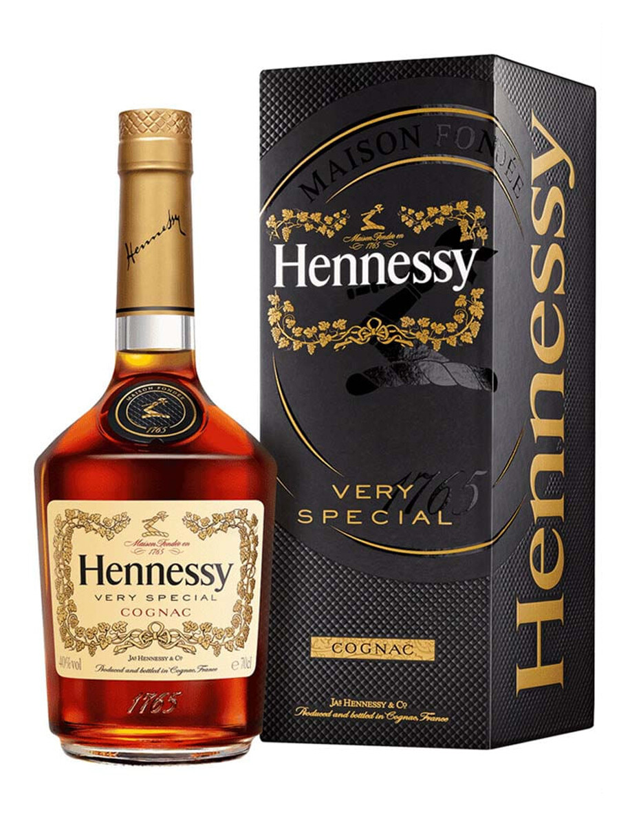 Cognac Hennessy V.S. Con Estuche 700 ml Cognac Hennessy V.S. Con Estuche 700 ml
