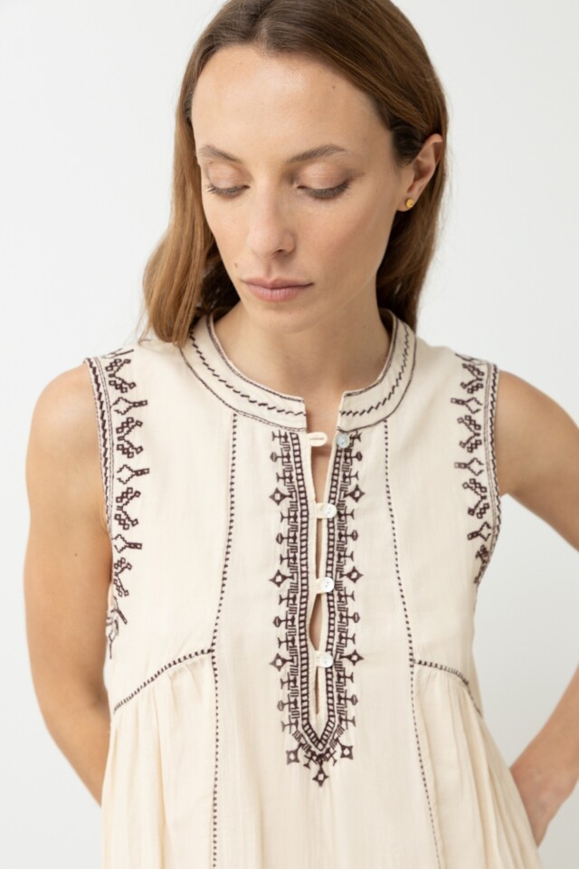 Vestido boho con bordados beige