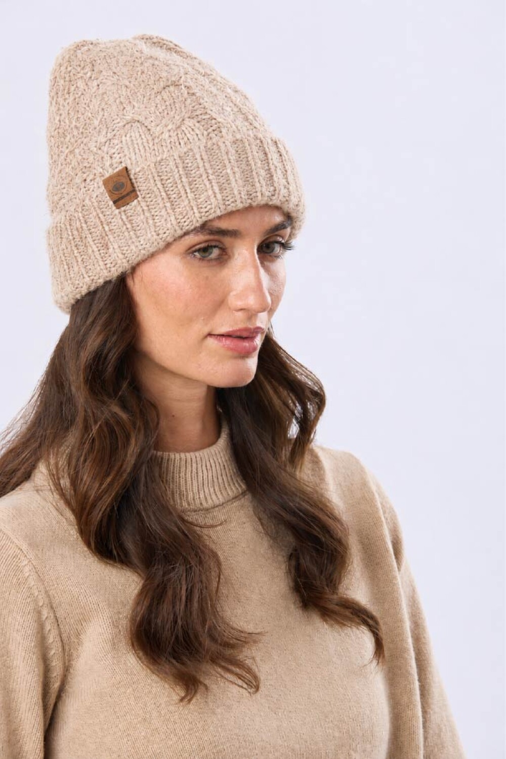 GORRO TEJIDO Beige