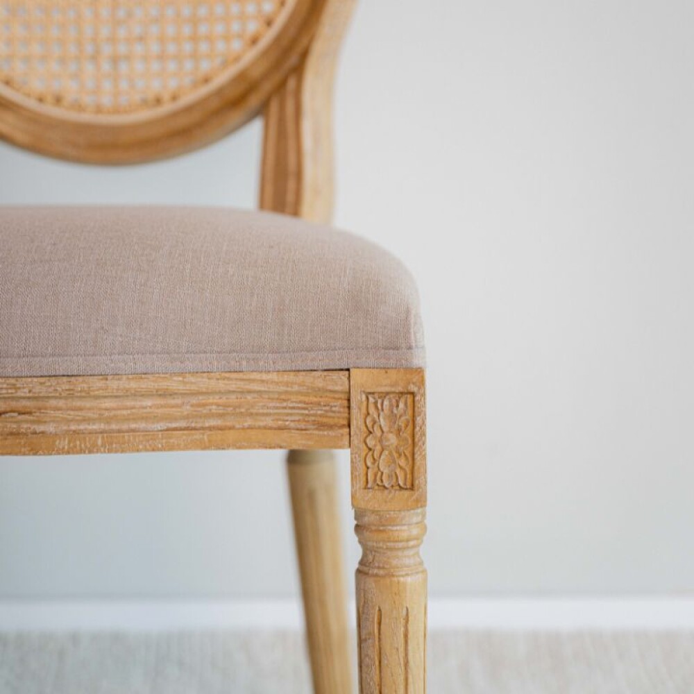Silla Ovalo / Natural con tapizado beige Silla Ovalo / Natural con tapizado beige