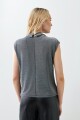 Blusa lurex con tablas en hombro plateado