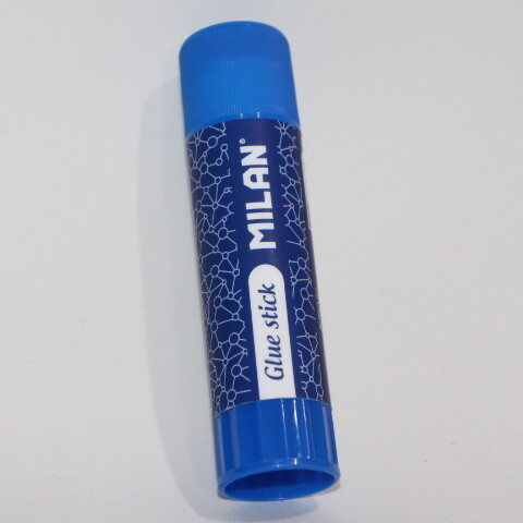 BARRA ADHESIVA MILAN 40 GRS. BARRA ADHESIVA MILAN 40 GRS.