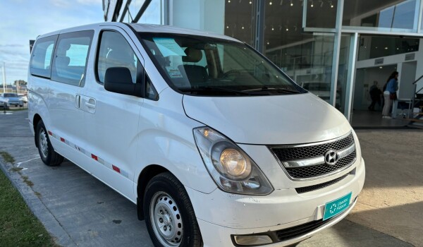 Hyundai H1 12Plz Minibus Diesel - 2014 Hyundai H1 12Plz Minibus Diesel - 2014