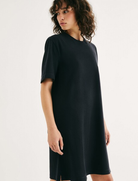 VESTIDO BÁSICO MANGA CORTA CON TEXTURA NEGRO