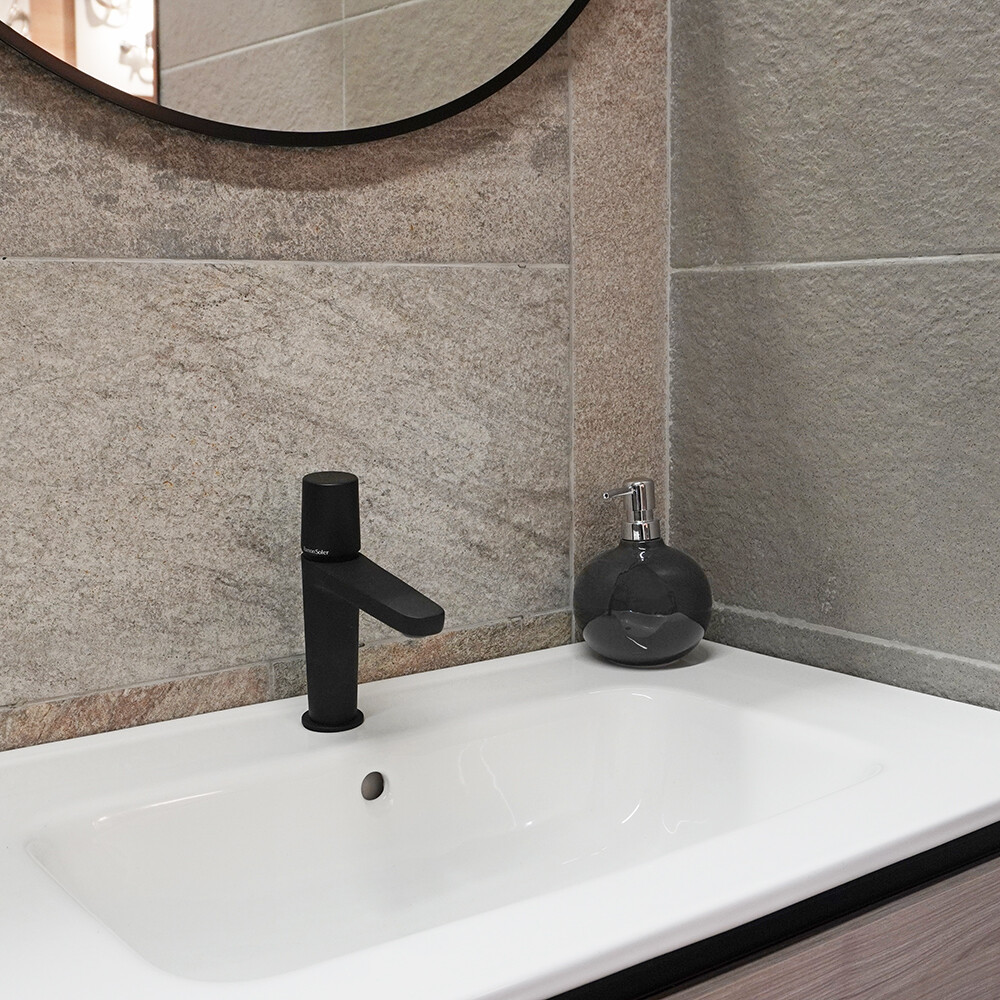 GRIFERÍA MONOCOMANDO DE LAVATORIO MODELO TZAR BAJO NEGRO MATE RAMON SOLER Grifería Monocomando De Lavatorio Modelo Tzar Bajo Negro Mate Ramon Soler
