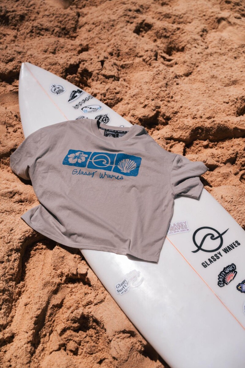 Remeron Cropped Marina / Hueso - Preventa U