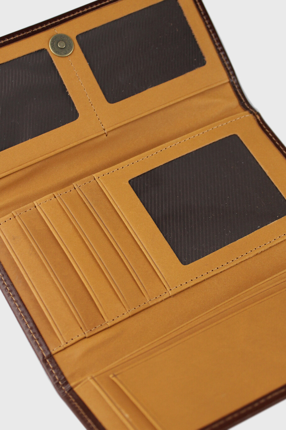 Billetera Camelia Con Marco Camel