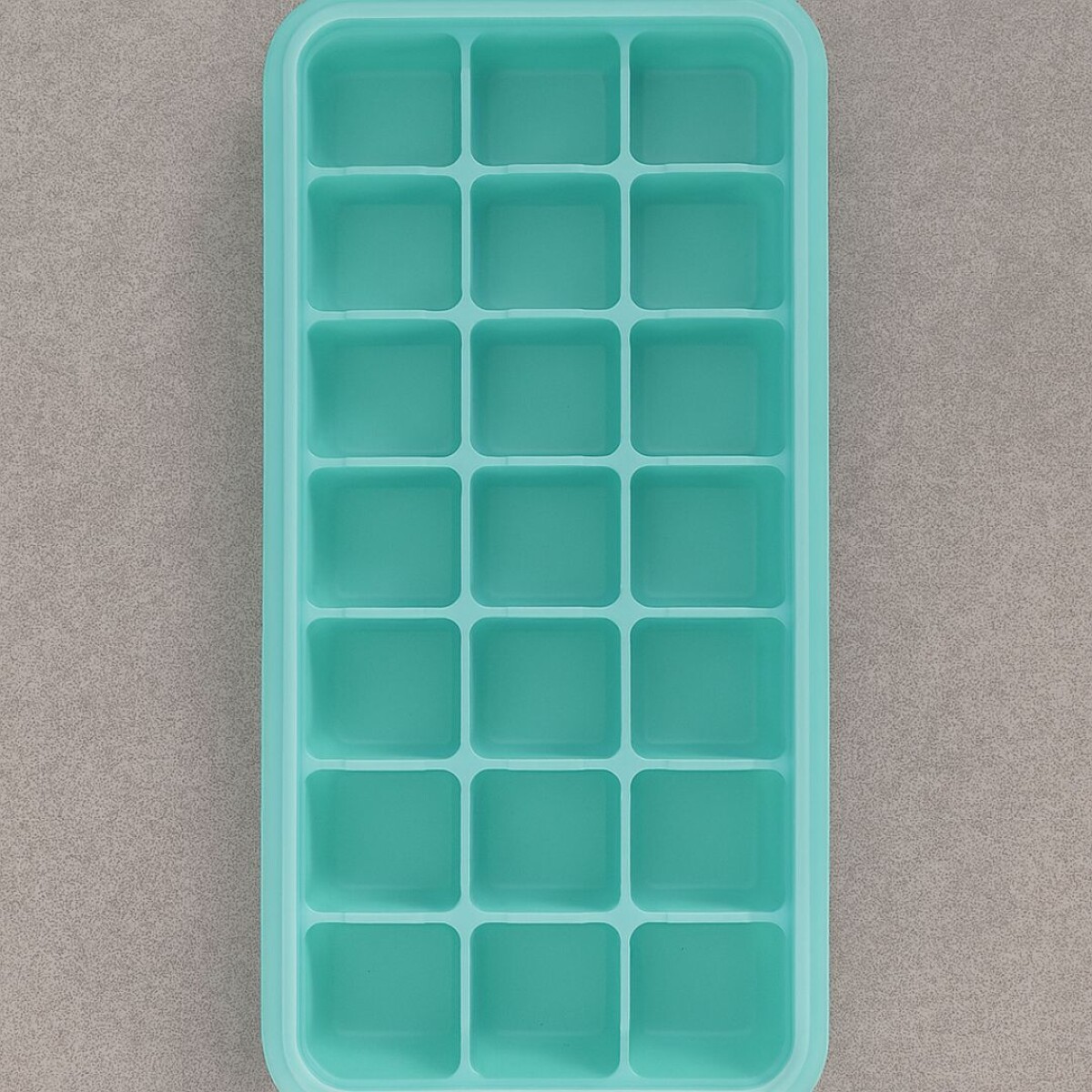 CUBETERA DE SILICONA 24 DIVISIONES 