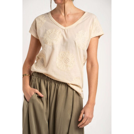 Remera Bordada Alodon Flame Beige