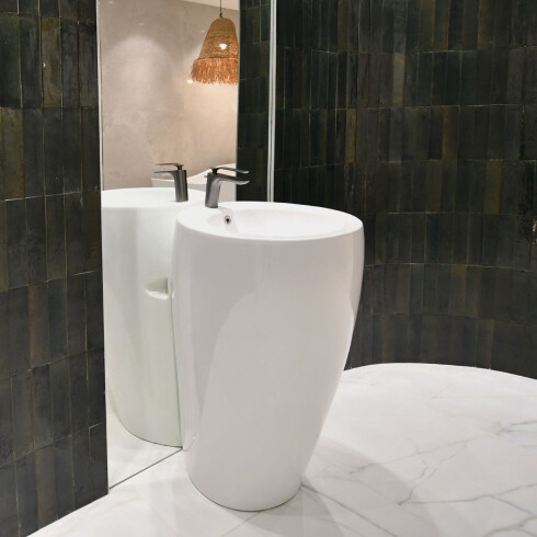 Pedestal 55X51.5X85 Brillo Redonda Aqualia 000